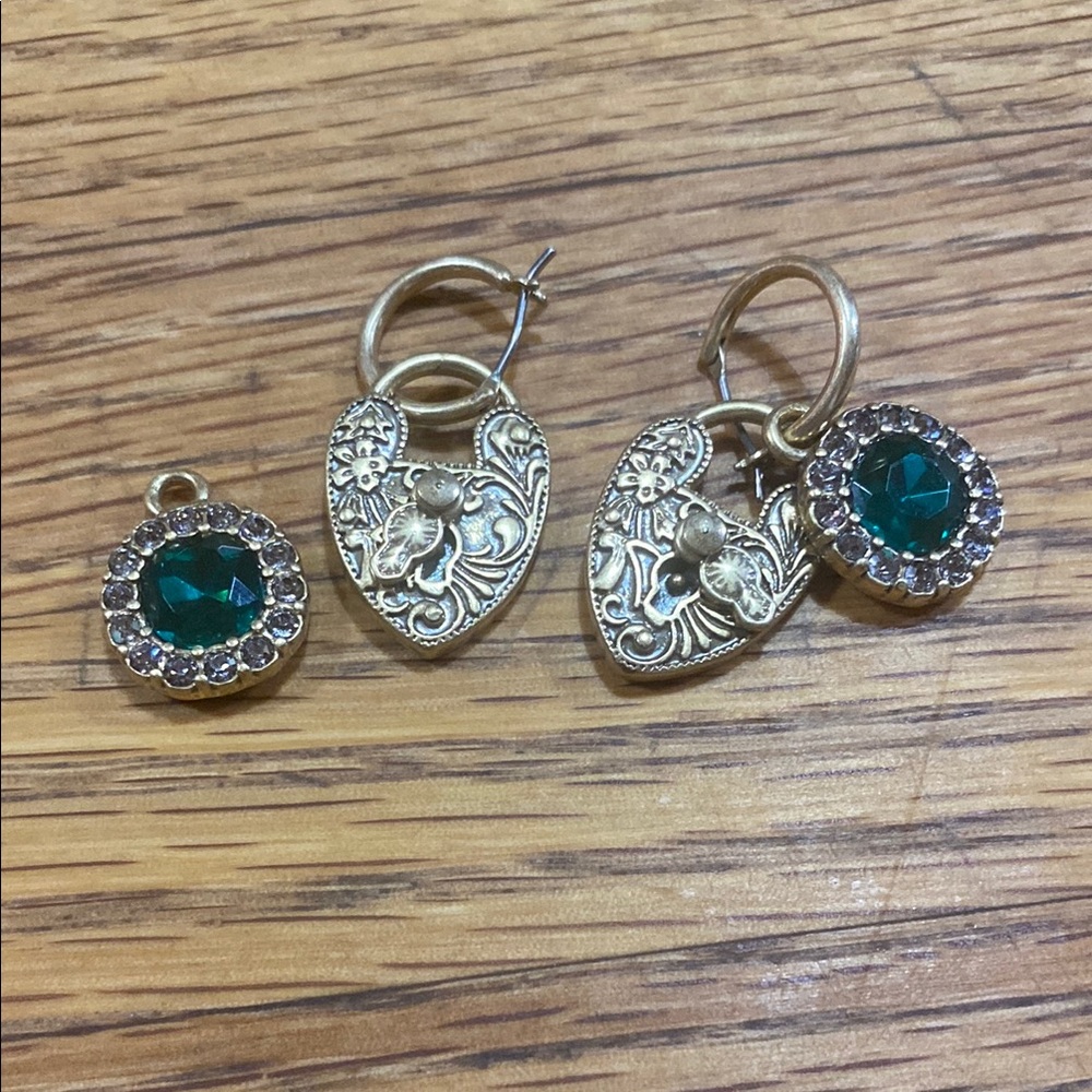 Gold and Green Earrings Set
